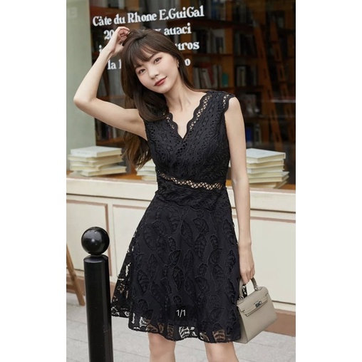 Đầm ren cổ chéo eo cách điệu Vero Moda
