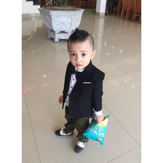 Bộ vest bé trai màu đen