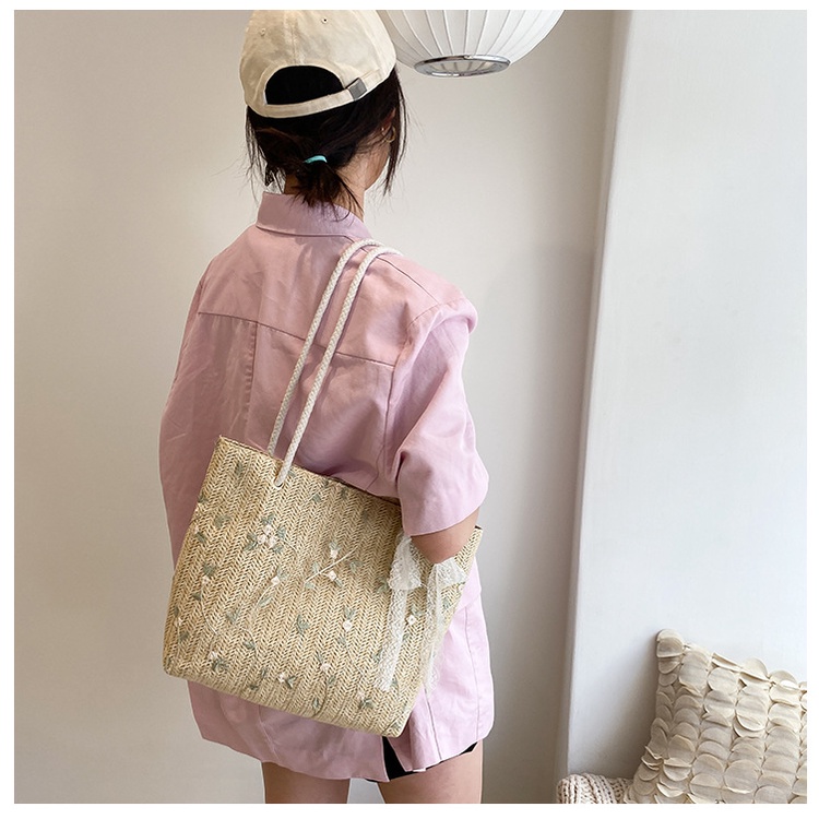 Túi Cói Vuông Lớn Đi Biển Thêu Hoa Phối Dây Thừng P2154