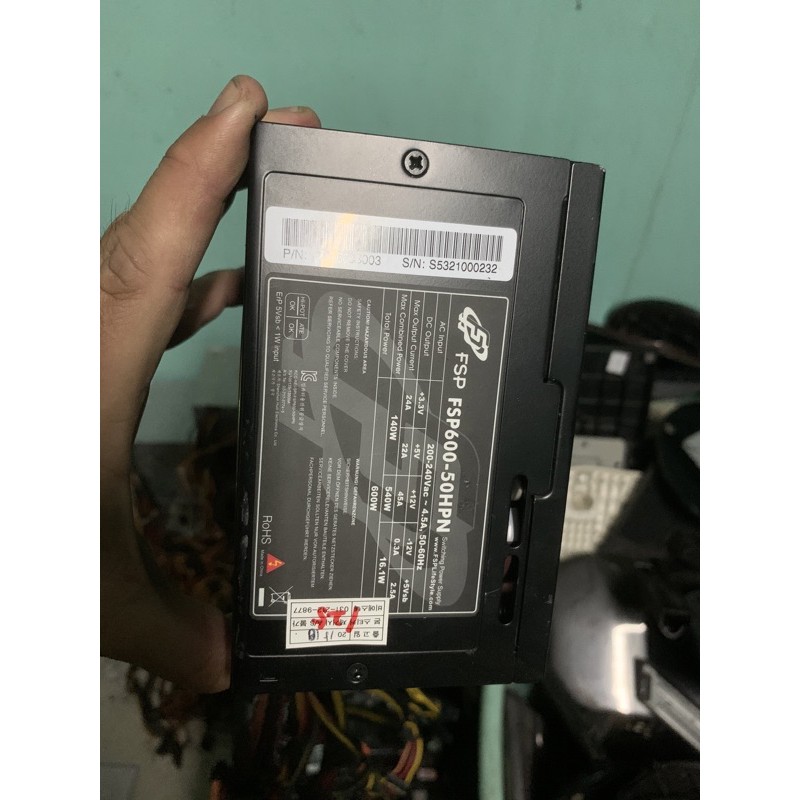  Nguồn Fsp 600w dây lưới 2 cổng vga 8pin