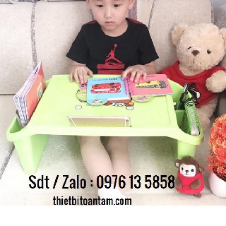 Bàn học nhựa có khay đựng đồ đa năng cho bé mẫu giáo