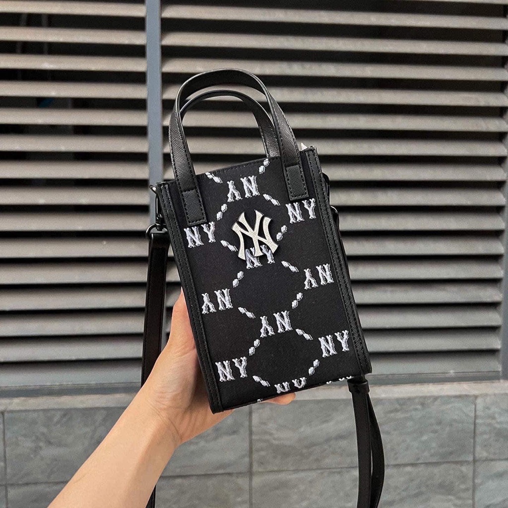 Túi Đeo Chéo MLB Monogram Diamond Jacquard Phone Pouch