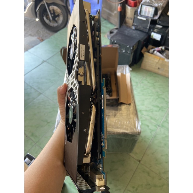 card màn hình his r9 200 3gb ddr 5 384bit ảnh chụp thật | BigBuy360 - bigbuy360.vn