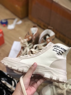 Giày vintage cổ cao