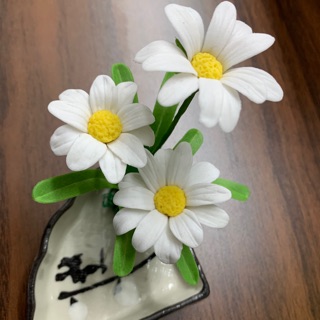 Chậu hoa cúc đất sét nghệ thuật