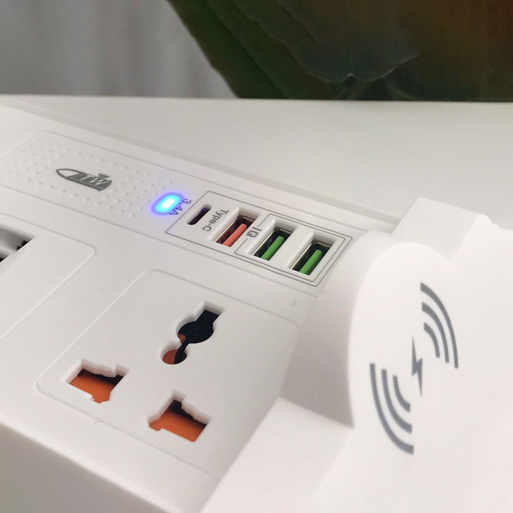 Ổ Cắm Điện Đa Năng, Ổ Cắm Điện Thông Minh 1 Cổng TypeC 3 Cổng USB Kèm Đế Đỡ Điện Thoại Kết Hợp Sạc Không Dây Nhỏ Gọn