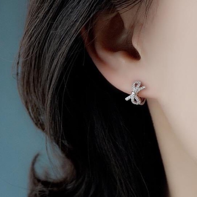 Bông tai nữ nơ chéo đá bạc ta, hotrend đình đám Mainomi Shop Bạc Xinh