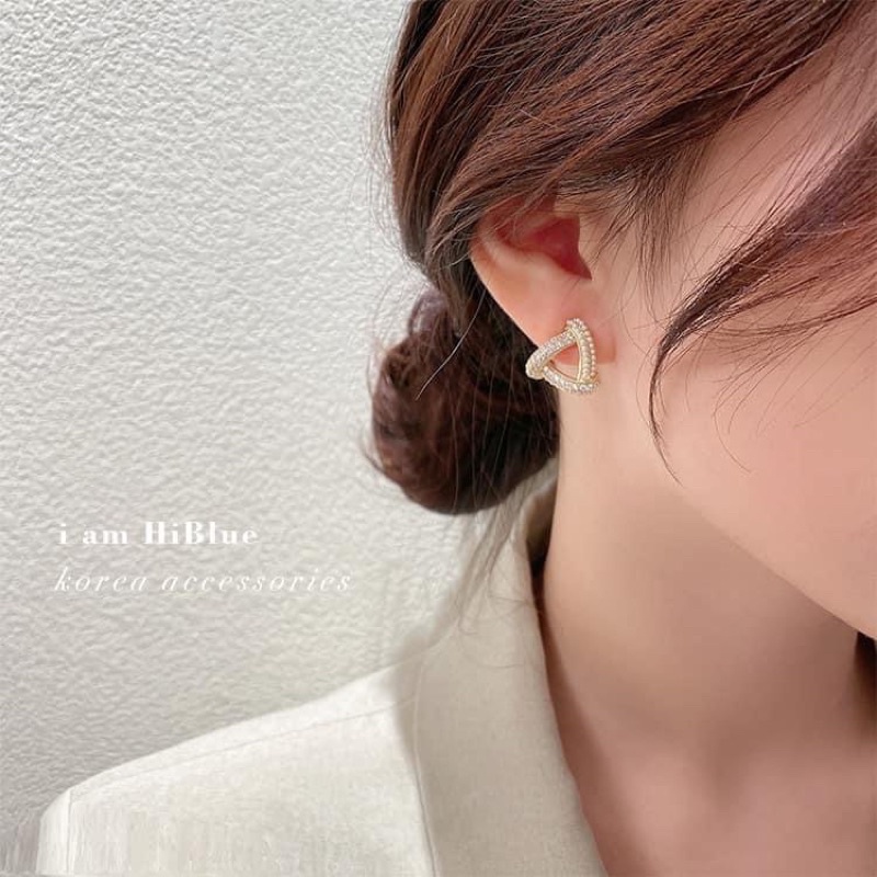 Khuyên tai đá xịn đẹp