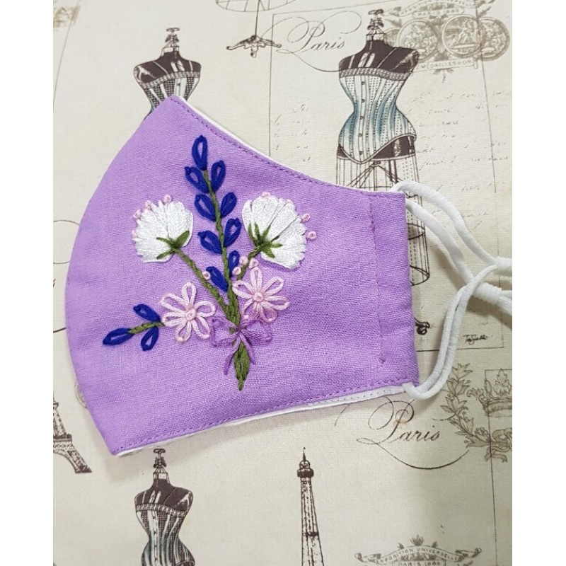 Khẩu trang thêu handmade