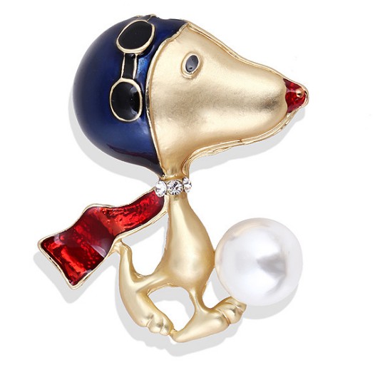 Madam Dzi - Cài áo snoopy