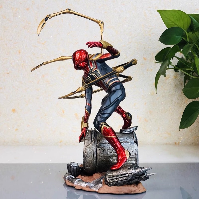 Hàng Mới  Mô hình người nhện Spider Man phiên bản Avengers cao 17cm - kèm đế siêu đẹp