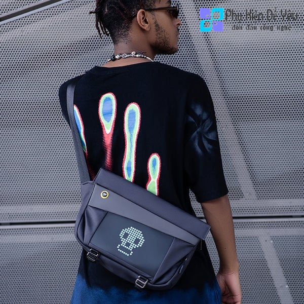 Túi đeo chéo Divoom SlingBag-V (SẢN PHẨM ĐƯỢC PHÂN PHỐI CHÍNH HÃNG TẠI THỊ TRƯỜNG VIỆT NAM)