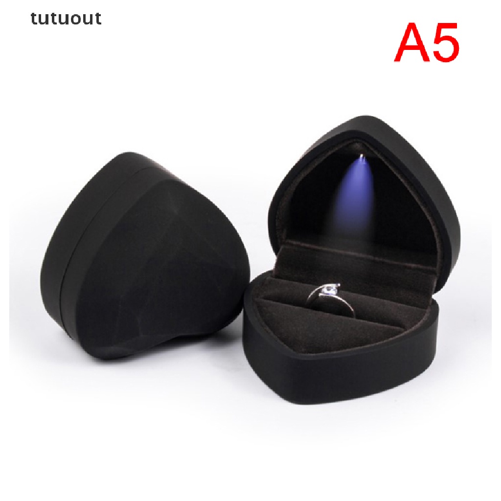 1 Hộp Đựng Nhẫn Hình Trái Tim Có Đèn LED