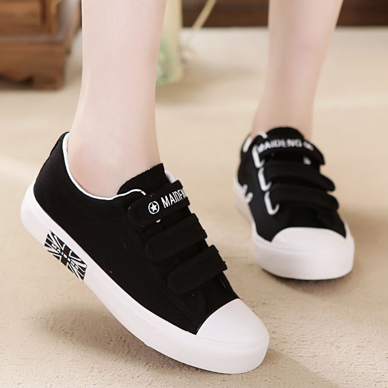 Giày Thể Thao Canvas Đế Bằng Size Lớn 40 41 Màu Trắng Đen Thời Trang Mùa Hè Cho Nữ Size 42 43