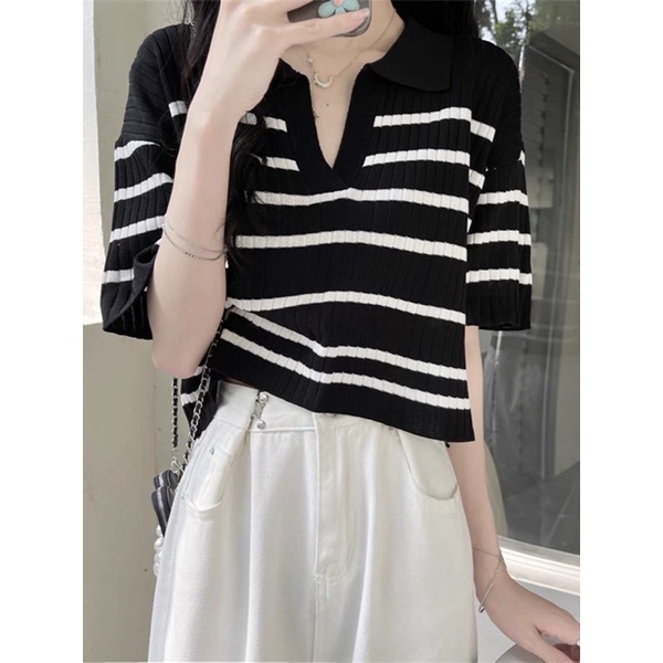 Áo len dệt kim dáng croptop mix sọc kẻ ngang