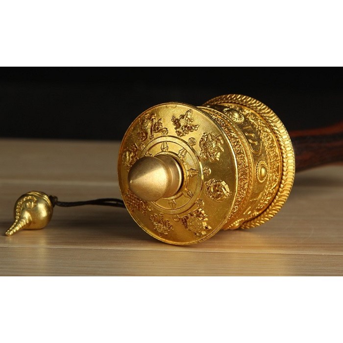 Kinh luân cầm tay thần chú Om Mani Padme Hum, bằng hợp kim đồng, tay nắm gỗ, chứa 30.000 biến chú VS1