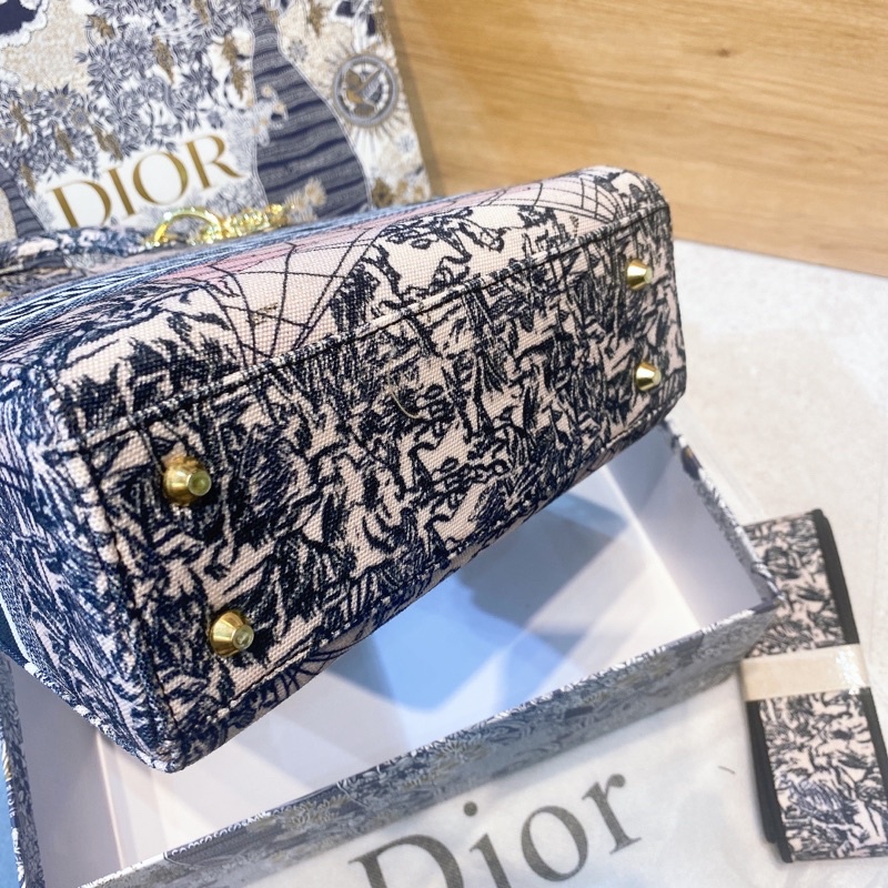 Túi xách đeo chéo nữ