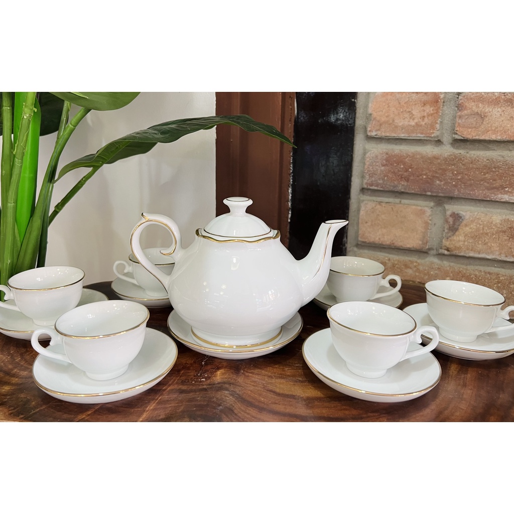 Ấm chén trắng kẻ chỉ vàng Bát tràng cực đẹp