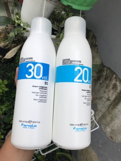 Oxy trợ nhuộm Fanola Perfumed Hydrogen Peroxide 1000ml