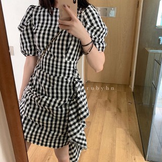 Váy bèo lệch
