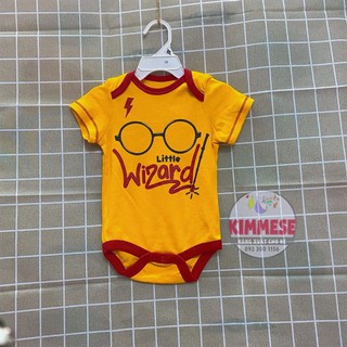 Body chip cho bé cotton hp vàng kính little wizard viền đỏ - bodysuit cho bé