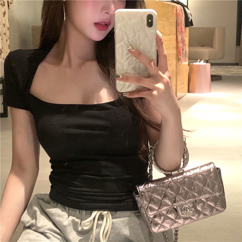 Áo thun COZOKC tay ngắn cổ vuông màu thanh lịch