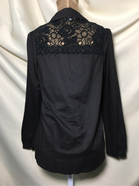 Áo sơ mi đen ren BCBGMaxazria auth size XL-USED