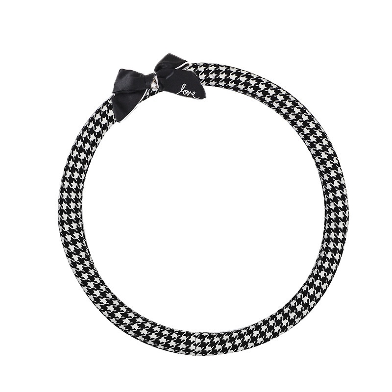 Vỏ bọc vô lăng xe hơi chất liệu lụa mát chống trượt thấm hút mồ hôi thoáng khí họa tiết dễ thương