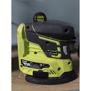 Nhám tam giác ryobi 18v r18ps