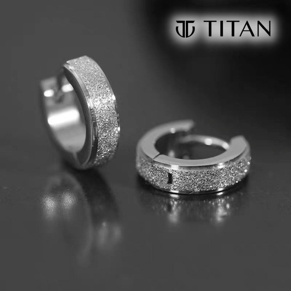 Khuyên tai nam tròn unisex, bông tai đính đá kim cương cực đẹp, khuyên xỏ tai kẹp vành tai 2 màu trắng đen TITAN Shop