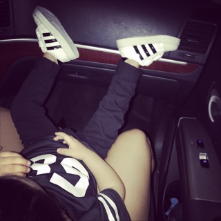 Giày Adidas cho bé yêu