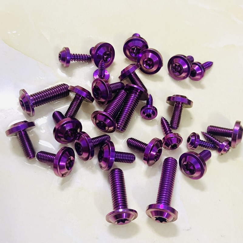 COMBO 28 ỐC TITAN GẮN FULL DÀN ÁO + DÀN CHÂN RAIDER/SATRIA FI CỰC ĐẸP