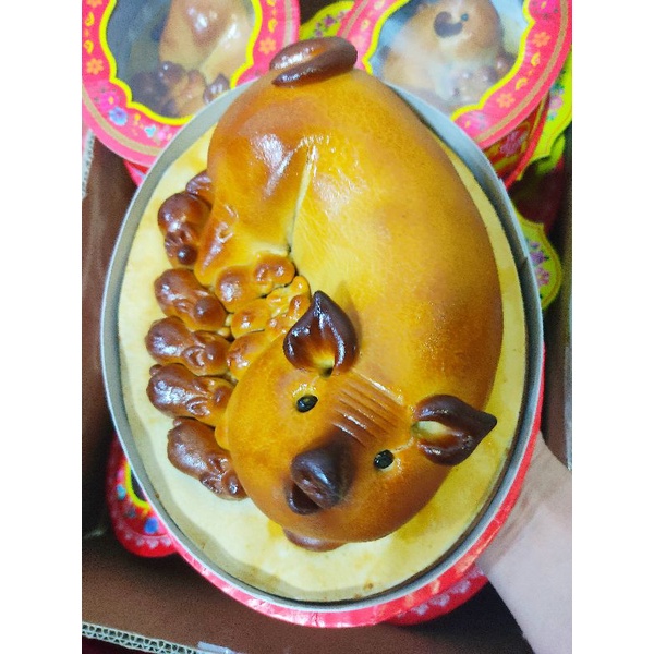 1 Hộp bánh bầy heo nướng