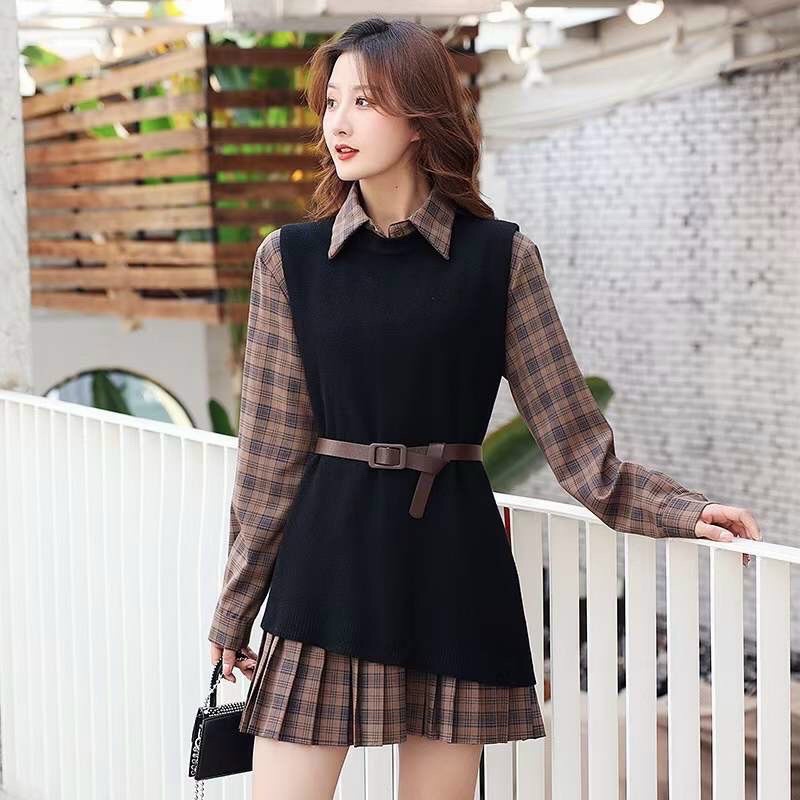 Sét gile + váy kẻ