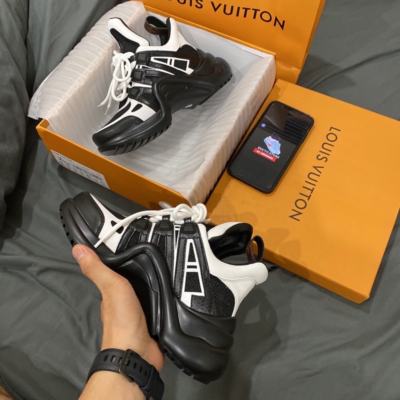 GIÀY LV BLACK WHITE LAI AU SC