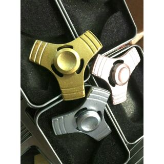 [XẢ HÀNG] CON QUAY 3 CÁNH FIDGET SPINNER COMPASS