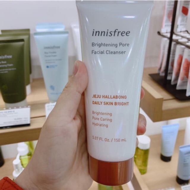 Sữa Rửa Mặt Làm Trắng Da Và Se Khít Lỗ Chân Lông Innisfree White Pore Facial Cleanser Ex 150ml