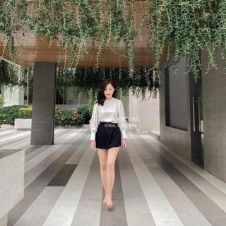 Set áo sơ mi lụa tay bồng mix quần giả váy
