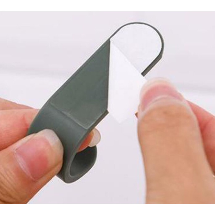 Móc cong dán tường treo tiện dụng (màu ngẫu nhiên)