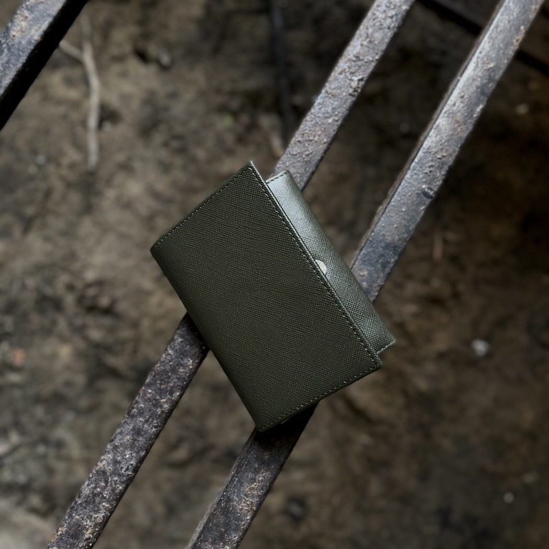 Ví da bò thật Tiny màu Xanh Thông nhỏ gọn - Thiết kế chính hãng từ Lemont.