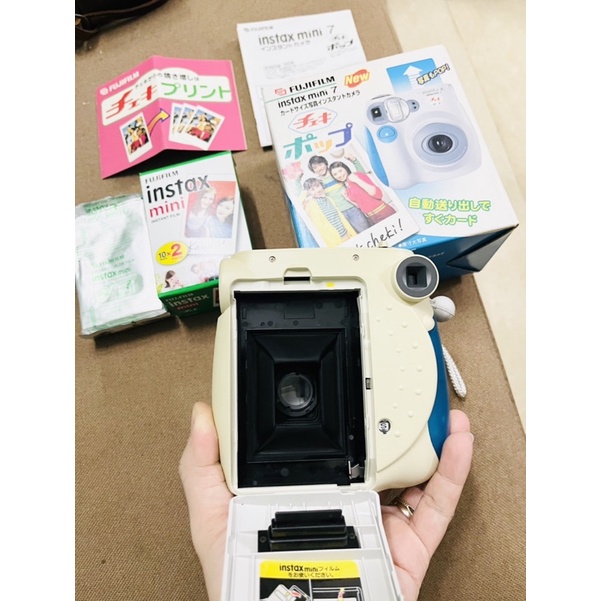 Máy chụp ảnh lấy liền Fujifilm Instax Mini 7 Cheki tặng kèm pin tiểu AA và 1 hộp film 10 tấm