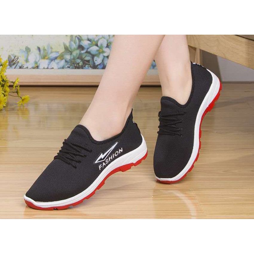 Giày Sneaker nữ thời trang Tia Sét TTS 13