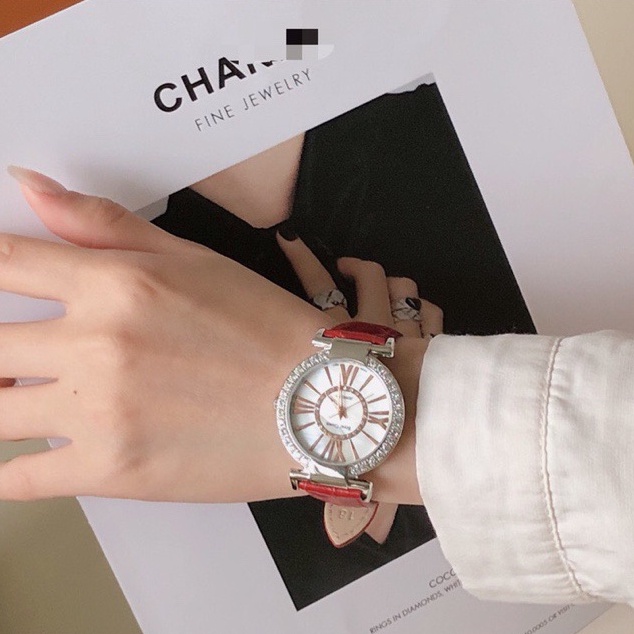 Đồng Hồ Nữ Chính Hãng Dây Da Royal Crown 6116 Chống Nước Chống Xước