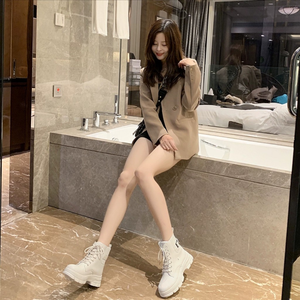 Giày boot nữ chiến bình, thiếu kế đế chiến binh vô cùng cá tính, nhưng đấy chất chơi B130 | BigBuy360 - bigbuy360.vn