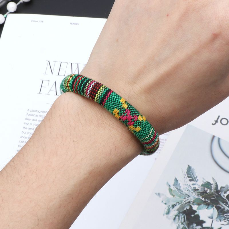 Vòng tay bằng vải lanh phong cách Boho sành điệu dành cho cả nam và nữ