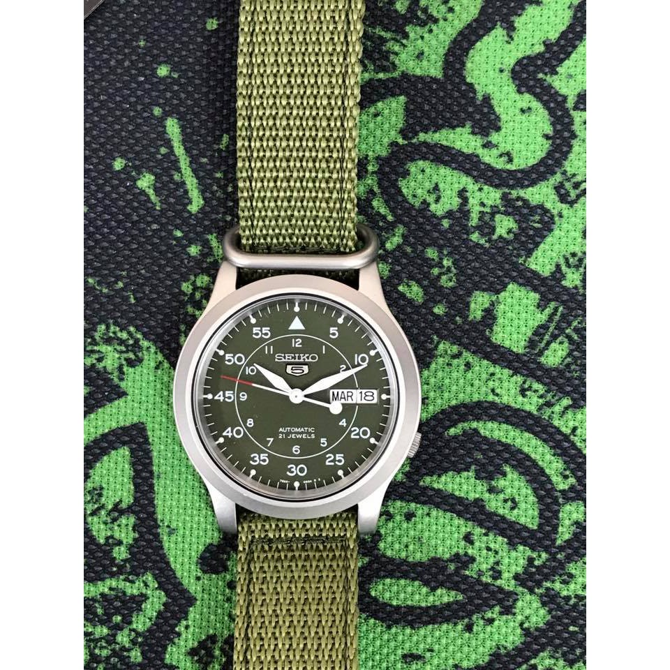 Đồng hồ nam Seiko SNK805 dây dù