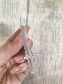 Ống hút thấy thế bình sữa