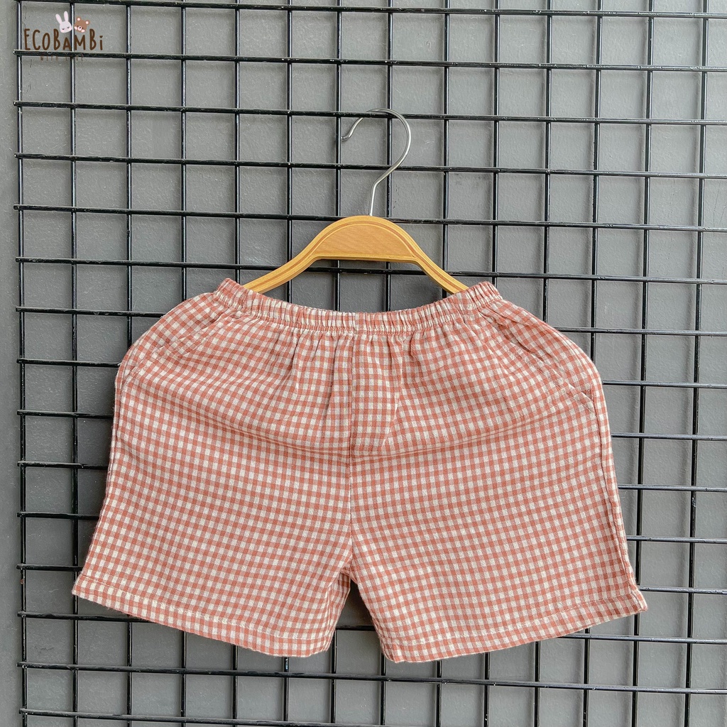 Quần shorts sọc caro cotton, muslin Unisex phong cách Hàn Quốc có thể phối nhiều kiểu áo cho bé ECOBAMBI