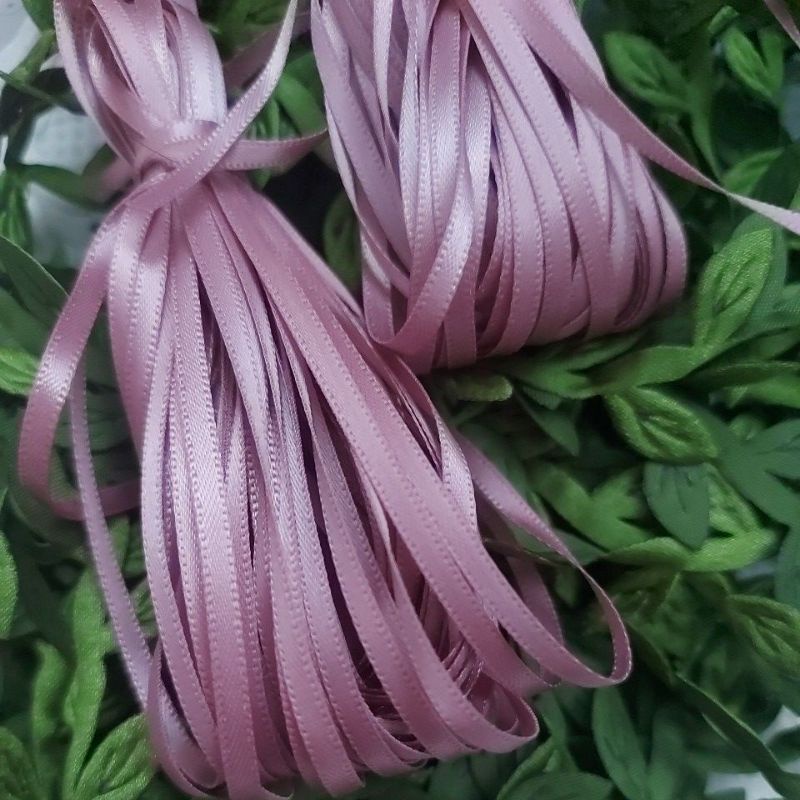 Ruy băng lụa  ,có nhiều màu, size 3mm.