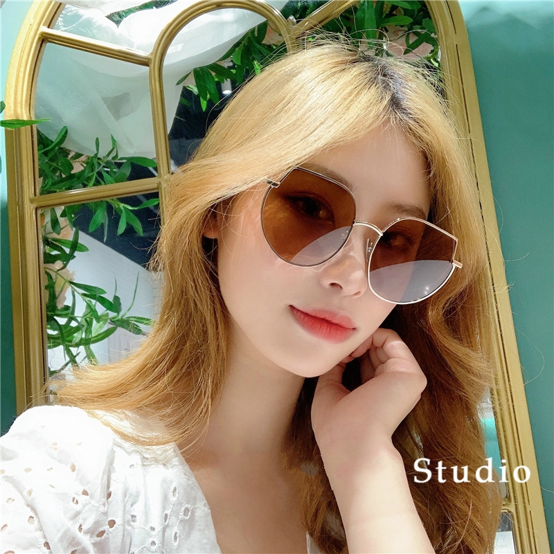 Kính mát mắt mèo thời trang cho nam | BigBuy360 - bigbuy360.vn